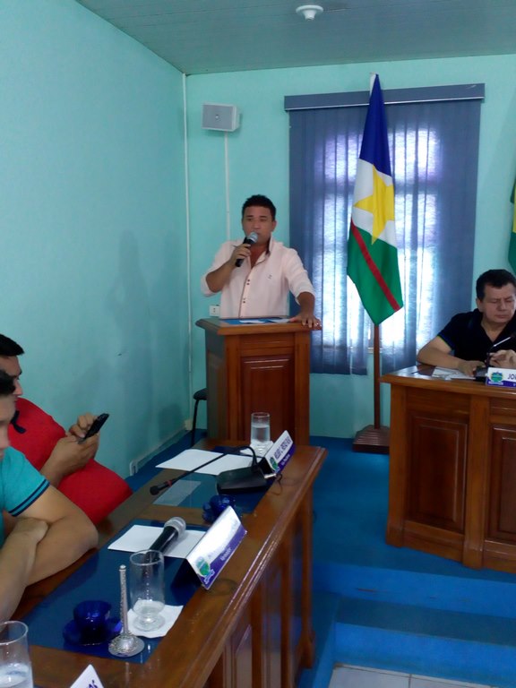 Vereador denuncia negligência na distribuição de Merenda Escolar